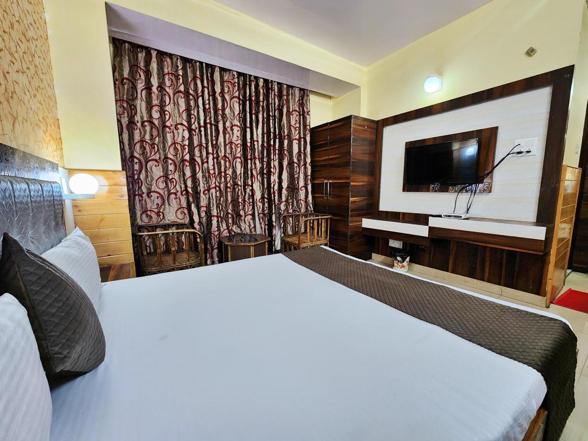 Hotel Taj Palace By Kalra Hospitality Near Mall Road 西姆拉 外观 照片